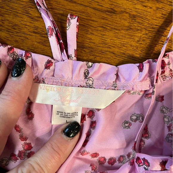 Victoria's Secret Angels Pink and Red Roses Cami
Slip Dress Size Large - Picture 3 of 8